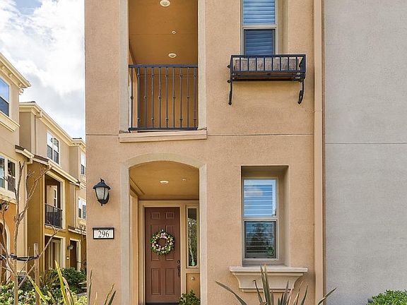 4th image of 296 Esfahan Ct