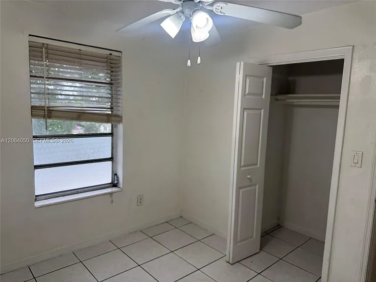 11 SW 32nd Ave #4 — Photo 9