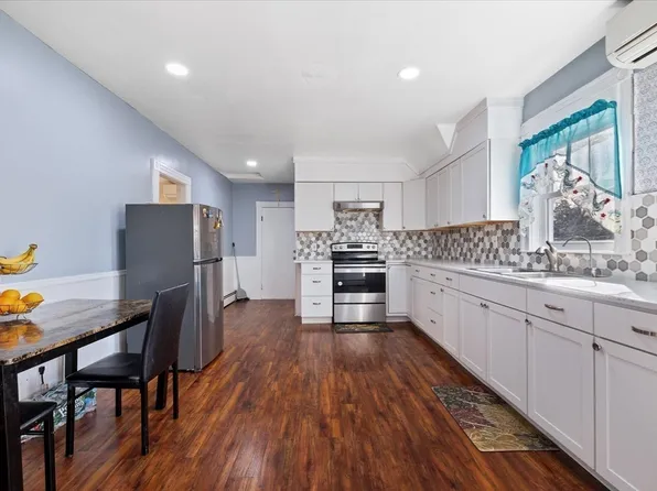 371 Pulaski Blvd, Bellingham, MA 02019