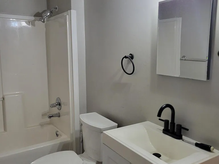 210 Peachtree St — Photo 15