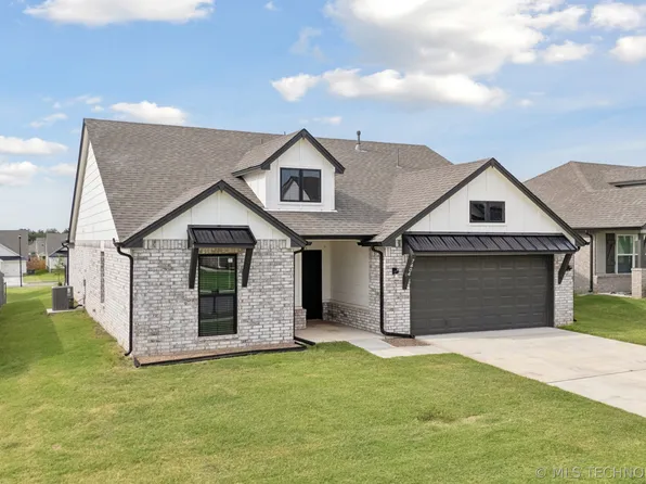 7404 E 89th Pl N, Owasso, OK 74055