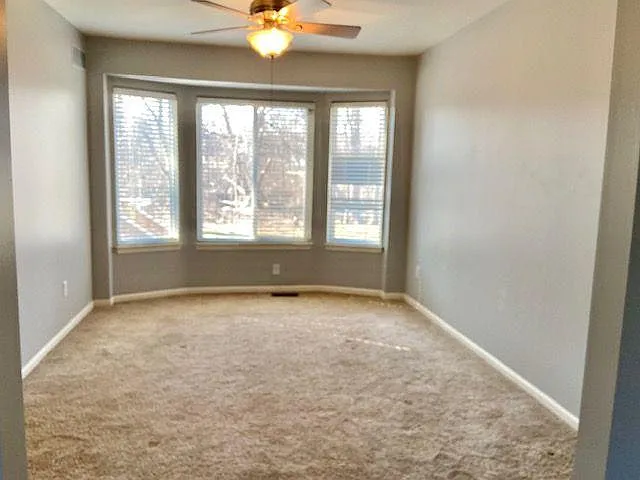 2883 Riverside Dr — Photo 3