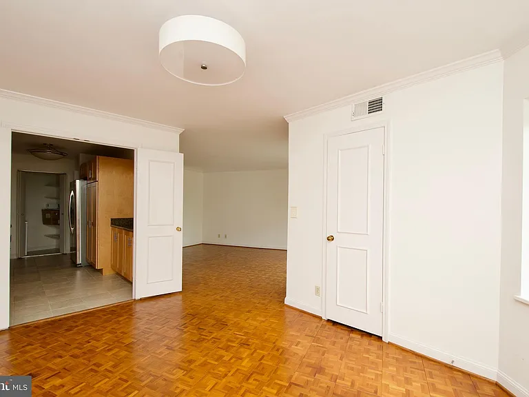 1250 S Washington St #218 — Photo 12