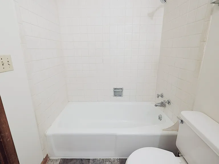 1341 E St #3 — Photo 10