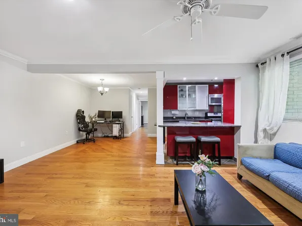 5616 Bismach Dr APT 4, Alexandria, VA 22312