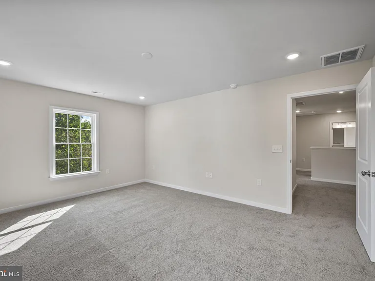 106 Mate Ct — Photo 18