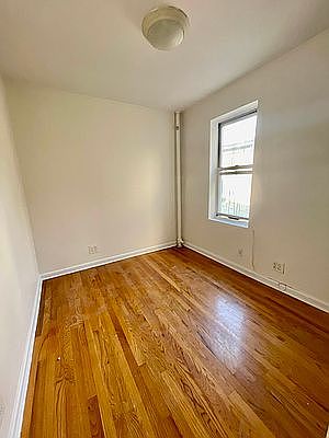 2nd image of 131 E 7th St APT 4A