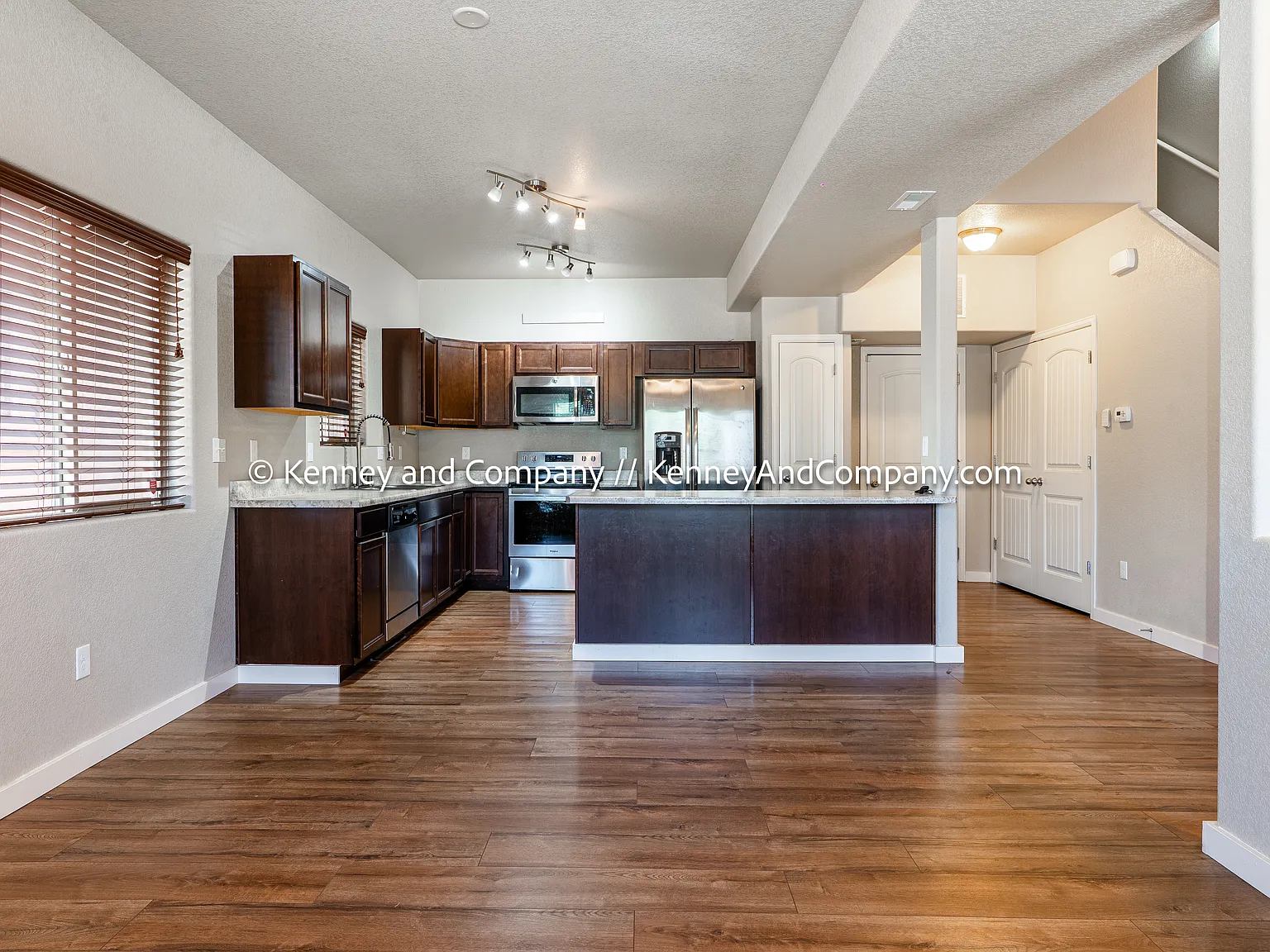 3 bed, 2.5 bath, 1514 sqft, $2,195 — Photo 4