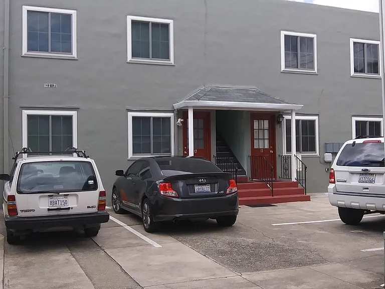 2217 Channing — Photo 25