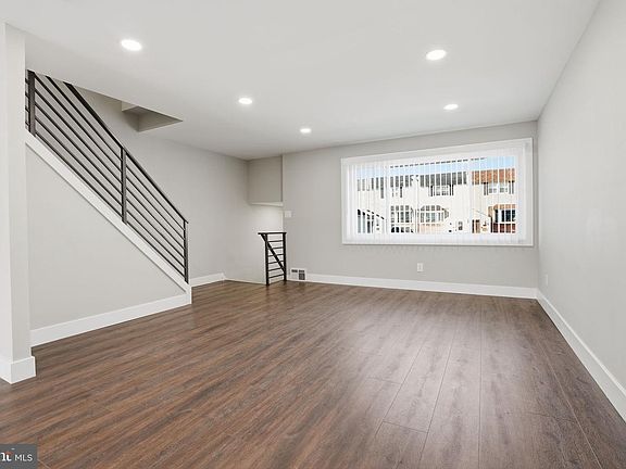 3rd image of 3641 N Hereford Ln