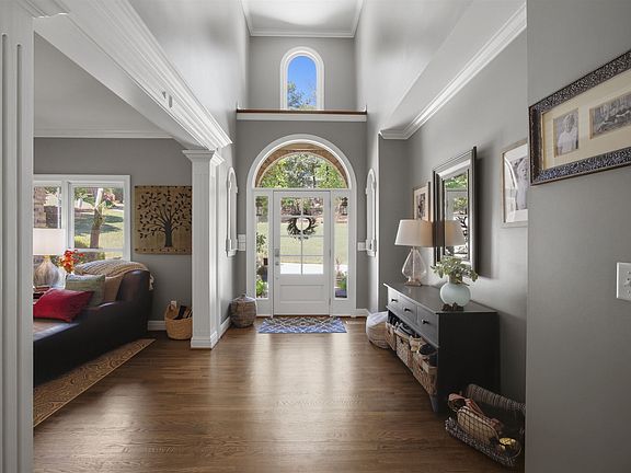 3rd image of 5365 Meadow Brook Rd