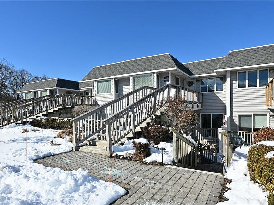 1st image of 1005 Bluffs Drive N