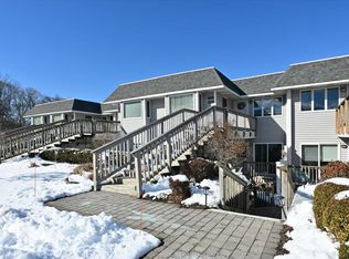 1005 Bluffs Dr N, Baiting Hollow, NY 11933