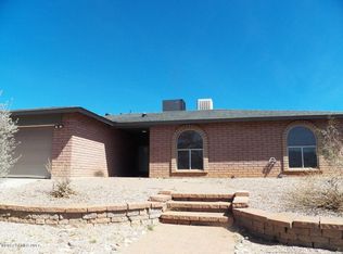 949 Charles Dr, Sierra Vista, AZ 85635