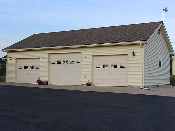 2nd image of 2540 Bedford Road