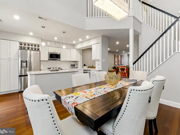 25 Augusta Ln, Blackwood, NJ 08012