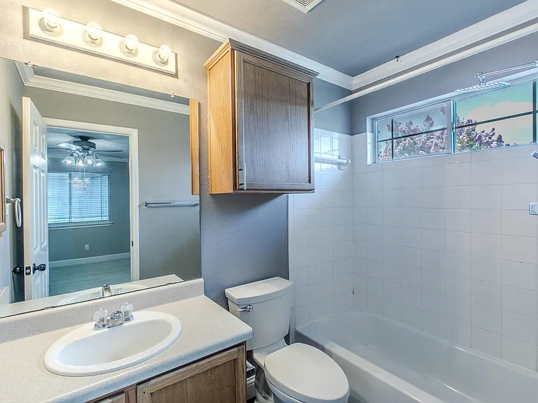 824 Palo Duro Dr — Photo 13