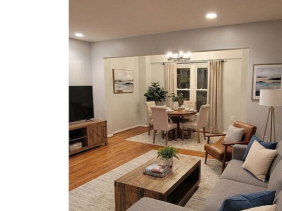 4th image of 5501 Jay St NE