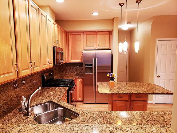 5th image of 650 E Thornhill Ln #650