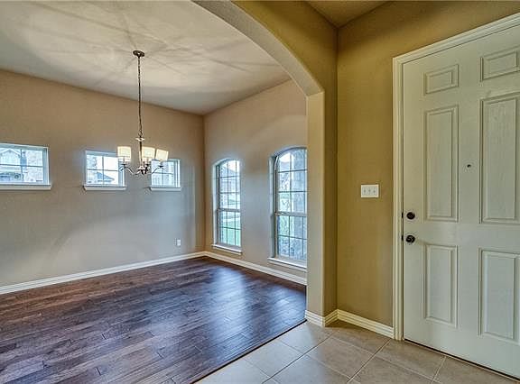 5th image of 101 Queensgate Dr