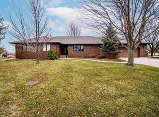 1211 Davis Ct, El Dorado, KS 67042