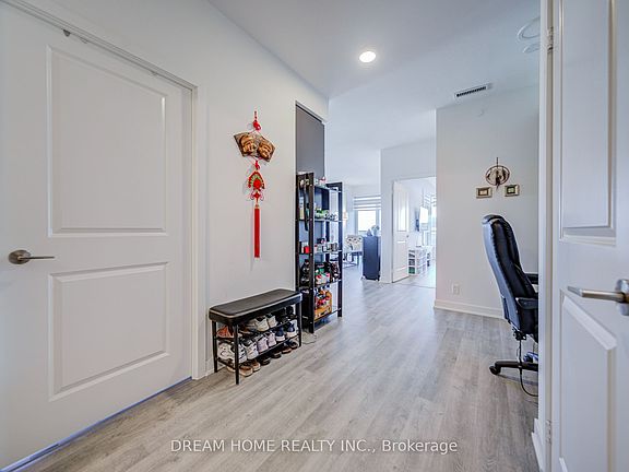 4th image of 30 Upper Mall Way #3407