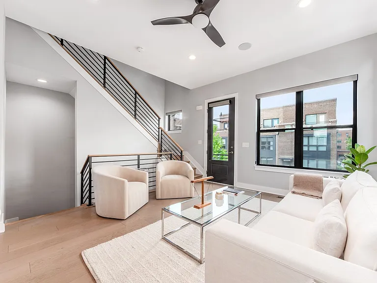 271 Neruda Ave — Photo 20