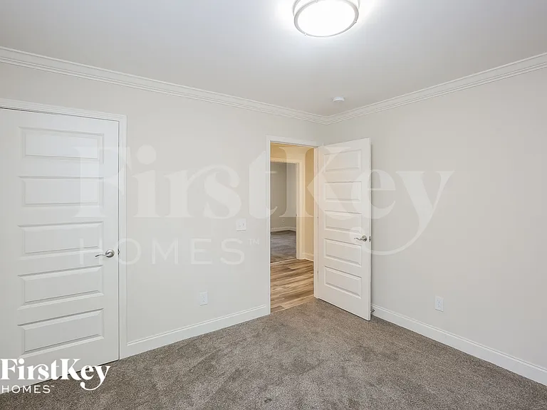 215 Parkwood Dr NW — Photo 12