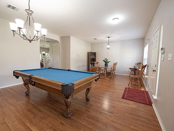 4th image of 599 Bella Vista Cir