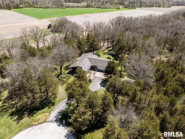 1501 Eastate Dr, Quincy, IL 62305