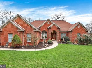 4755 Maple Shade Dr, Harrisburg, PA 17110