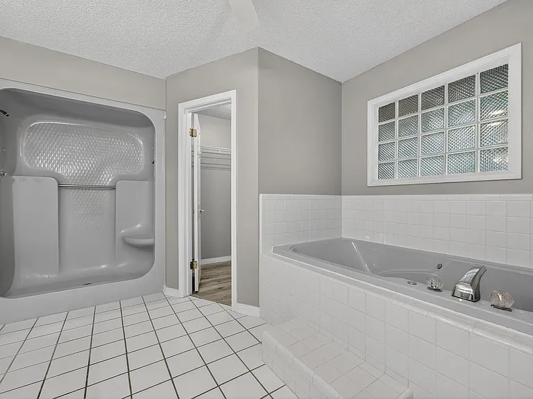 3 Neptune Dr — Photo 29