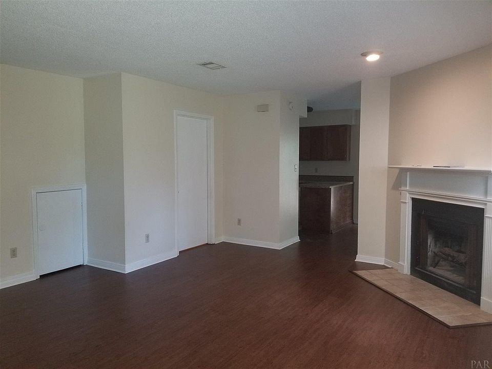 1st image of 1800 N 11th Ave APT A