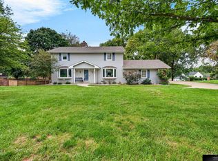 20925 Roundup Rd, Elkhorn, NE 68022