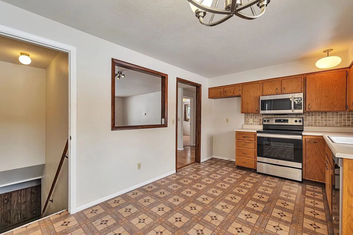 Building Photo - 523 S Eaton St #523