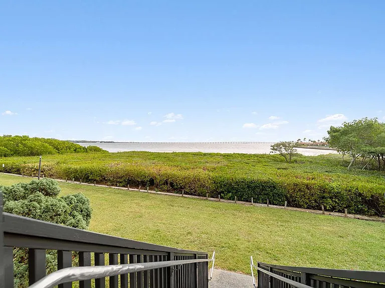 Bluestone on the Bay — Photo 17