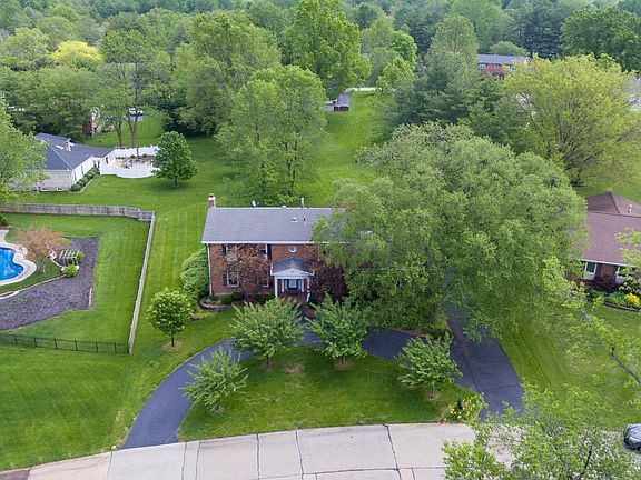 3rd image of 120 Royal Gate Dr