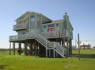 115 Ocean Sand Dr, Crystal Beach, TX 77650