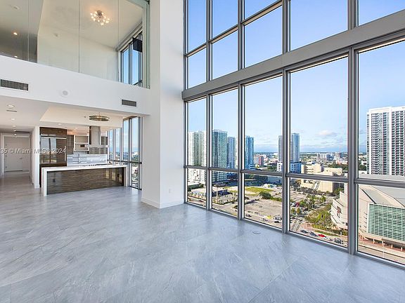 2nd image of 1100 Biscayne Blvd Unit 2307