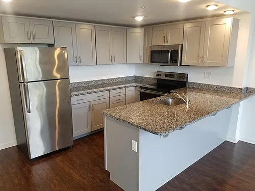 2231 Bryn Mawr Ave #12 Photo 1