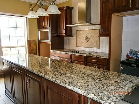 4th image of 7722 Pear Dr