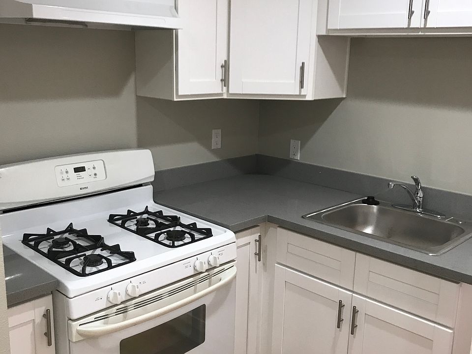 1st image of 18943 Vose St