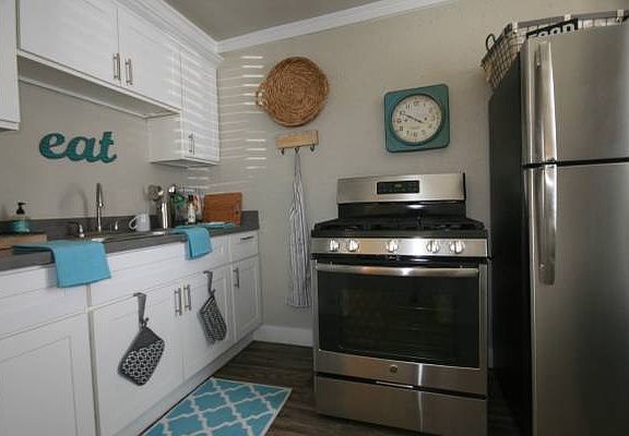 4th image of 1224 Yakima Ave APT 209
