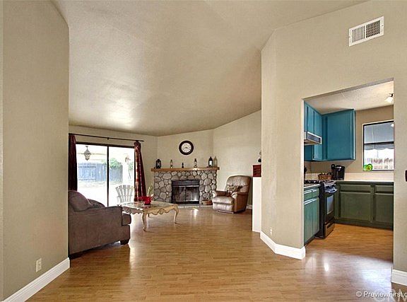 4th image of 29708 Park City Ave