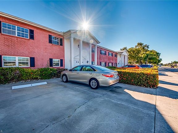 2nd image of 6915 Edgewater Cir #4-B