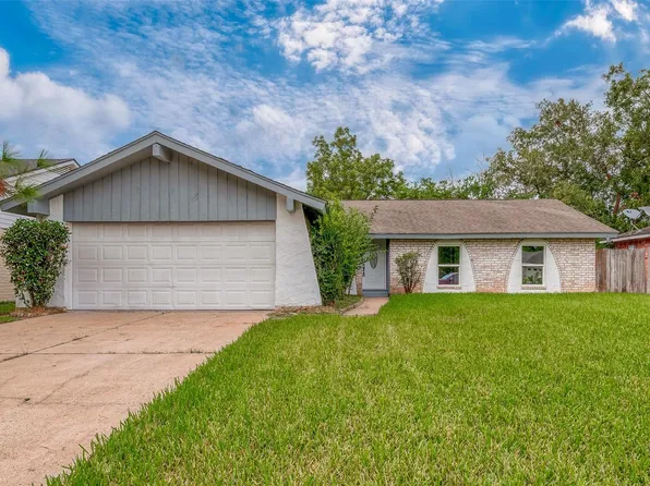 11522 Saulsworth St, Houston, TX 77099