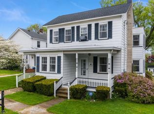 32 Center St, Annandale, NJ 08801
