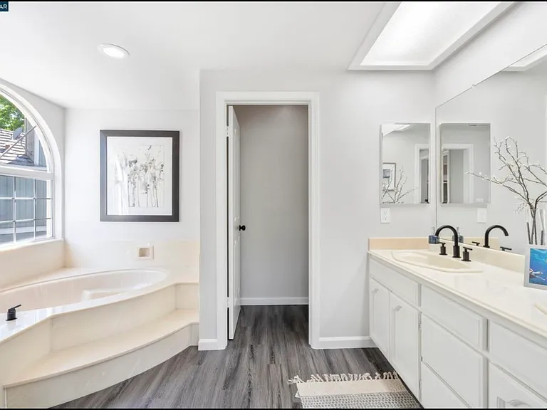 5 Stuart Pl — Photo 34