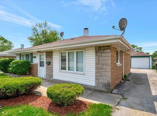 17108 Burnham Ave, Lansing, IL