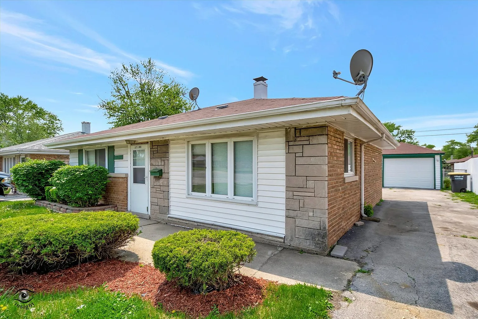 17108 Burnham Ave photo 1